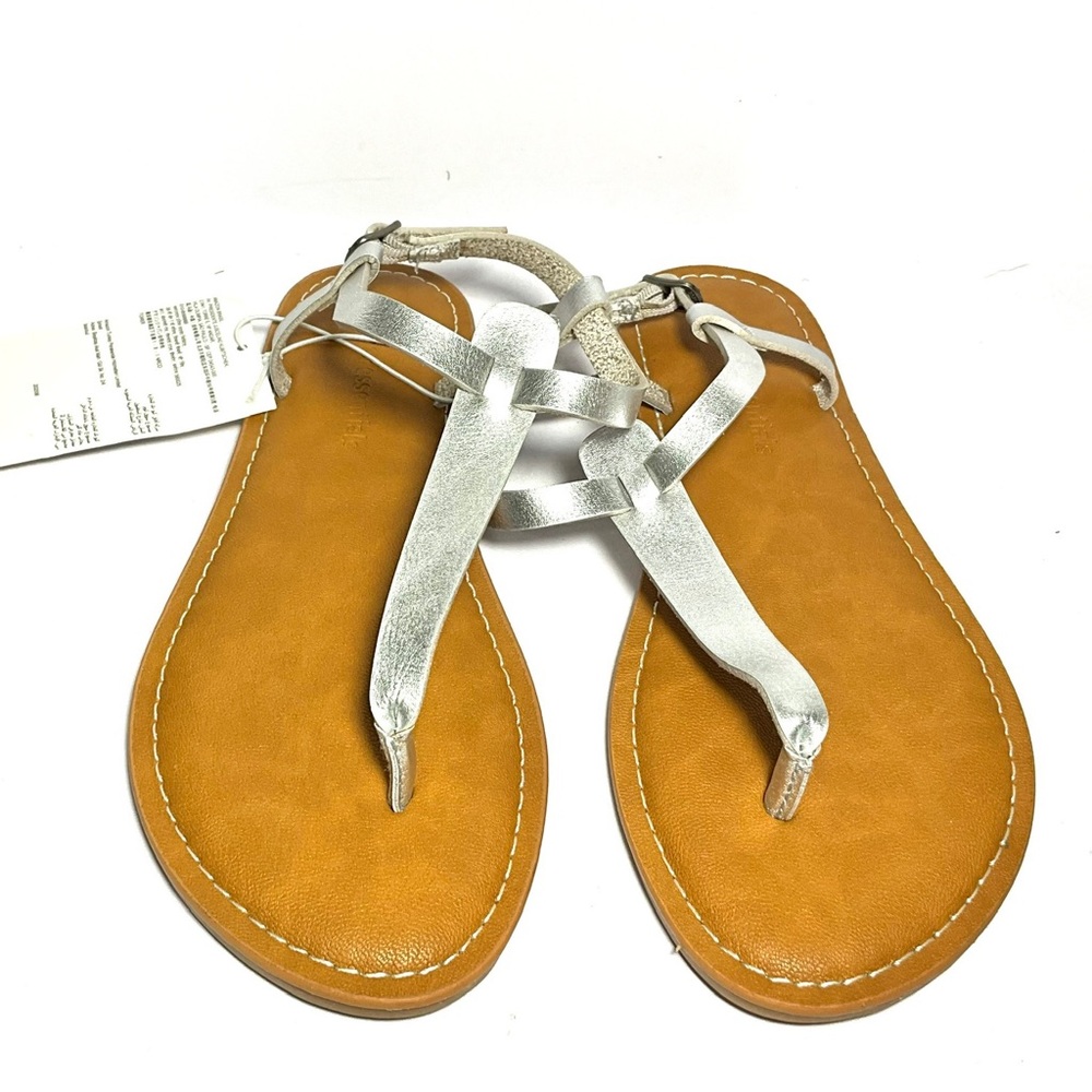 Amazon Essentials Women’s Casual Sandal Silver Size 8